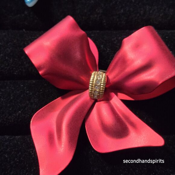 Vtg Red Satin Metal Dimensional Christmas Ribbon Pin Brooch w clear stone -read - Picture 1 of 3